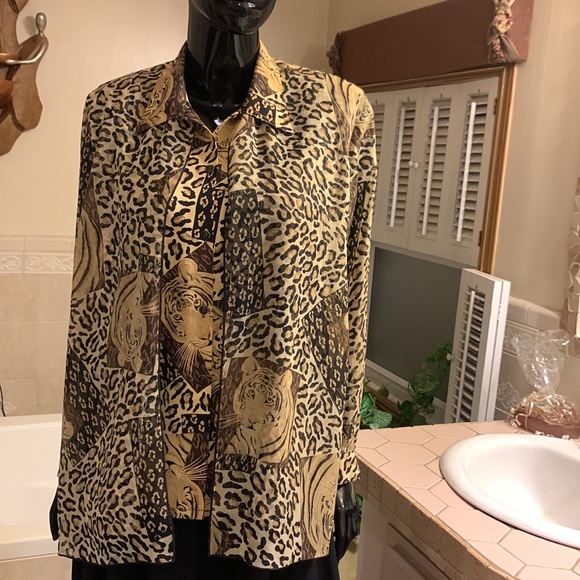 Vintage Won Moa Animal Print Top - Picture 4 of 9